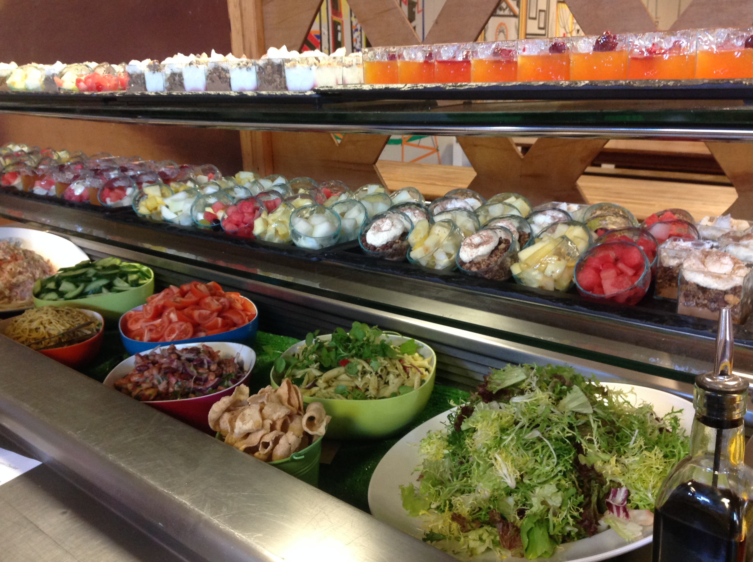 Delicious healthy and nutritious choices from the salad bar